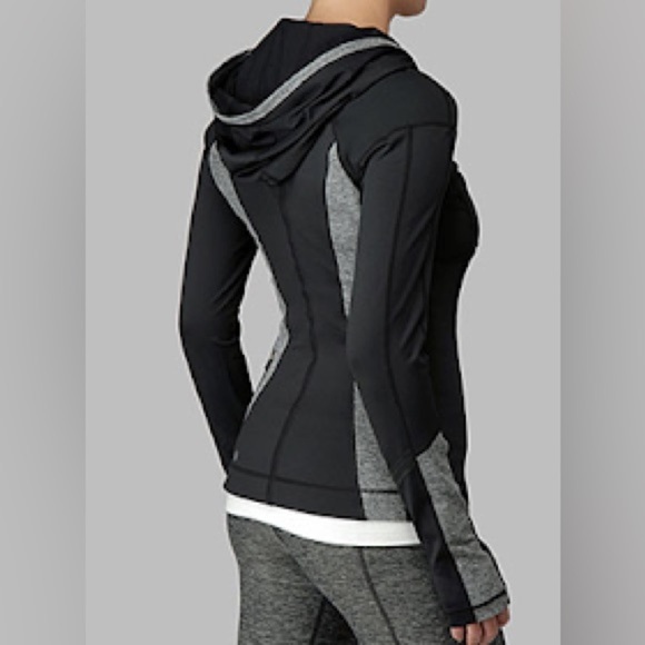 Women’s LULULEMON ATHLETICA Run Cross Train Pullover size 4 - Picture 15 of 16